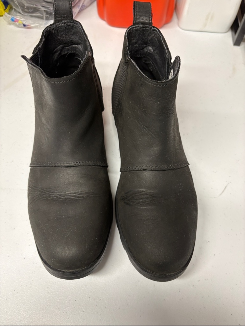 SOREL Black Leather Chelsea Booties - Classic Slip-On Style - Picture 4 of 7